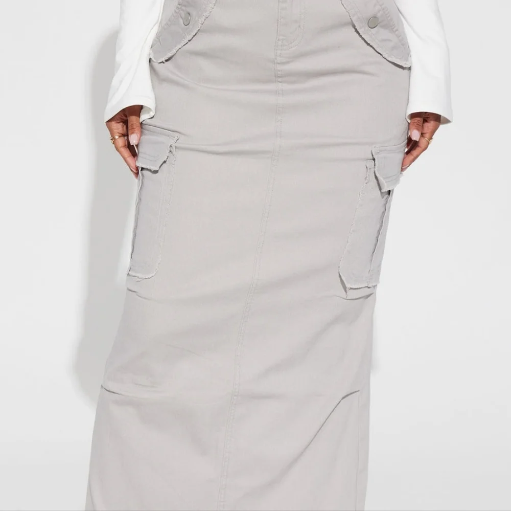 Stylish Gray Cargo Maxi Skirt - Picture 2 of 3